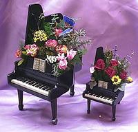 Baby Grand Piano with Floral Arrangement F8003