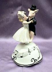 Wedding Pigs Revolving Musical Porcelain Figurine #80042