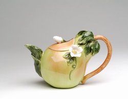 Porcelain Decorative Pear Teapot #80148TP